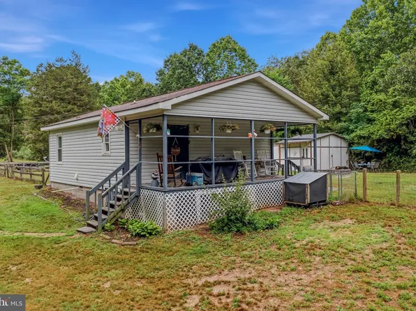 161 Hazel Ln, Capon Bridge, WV 26711