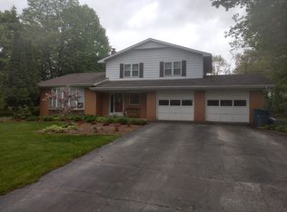 2929 Demode Rd, Holly, MI 48442