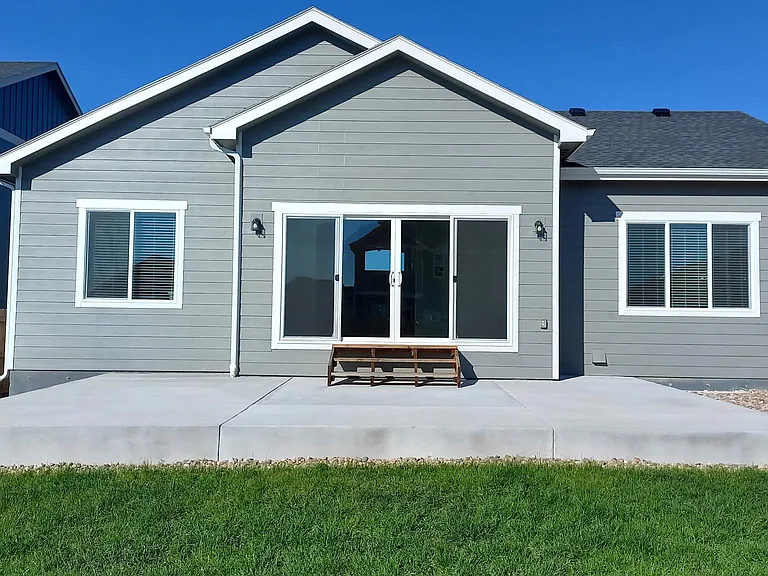 Rear patio , walkway on the right