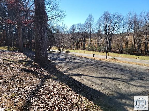 4th image of 3222 Meadowood Trl