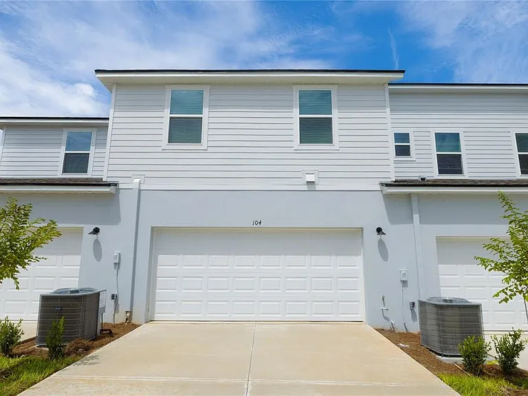 104 Royal Ranch Rd — Photo 12