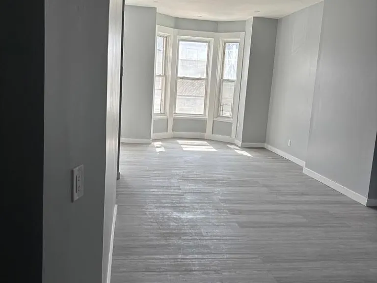 69 Columbia St #2 — Photo 4