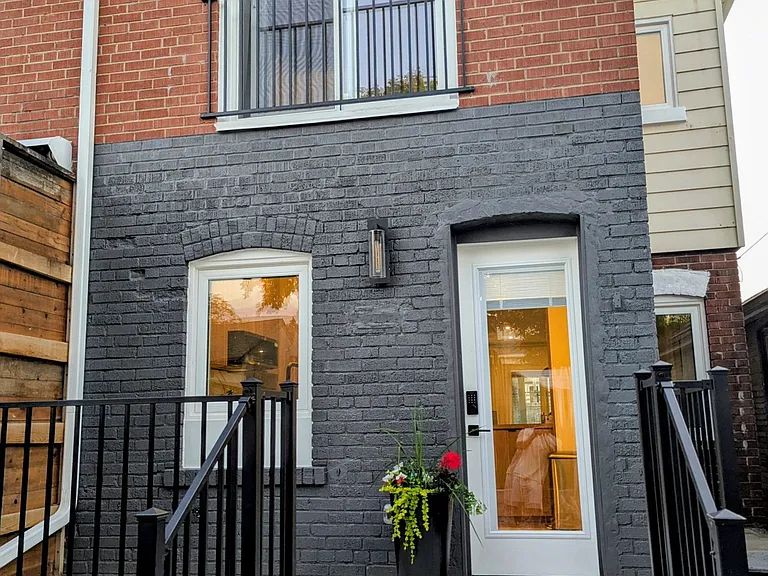 37 Gilbert Ave — Photo 26
