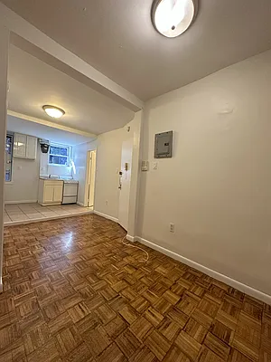 Rented by Peter R. Hungerford, LREB | media 2