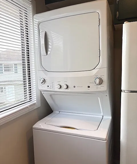 2S717 Winchester Cir E #4 — Photo 8