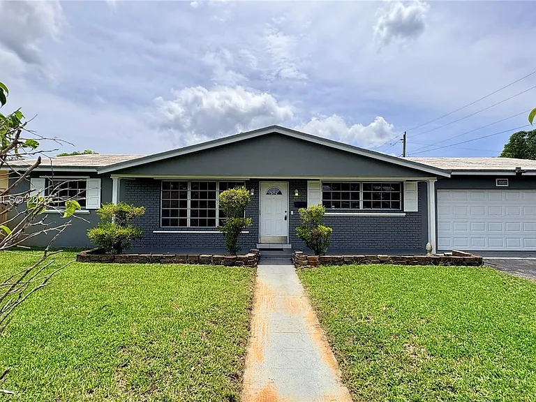 4440 NW 4th Ct — Photo 23