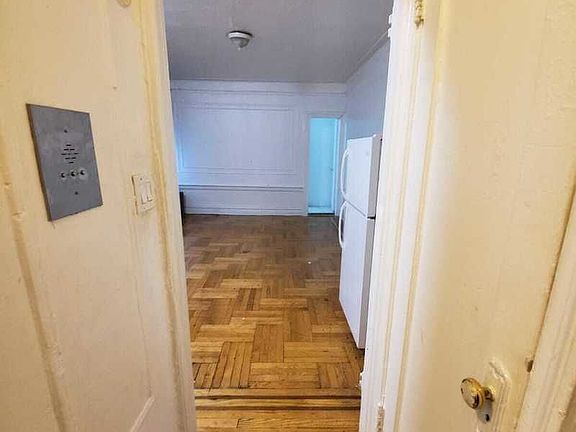 4th image of 312 Montgomery St #B14