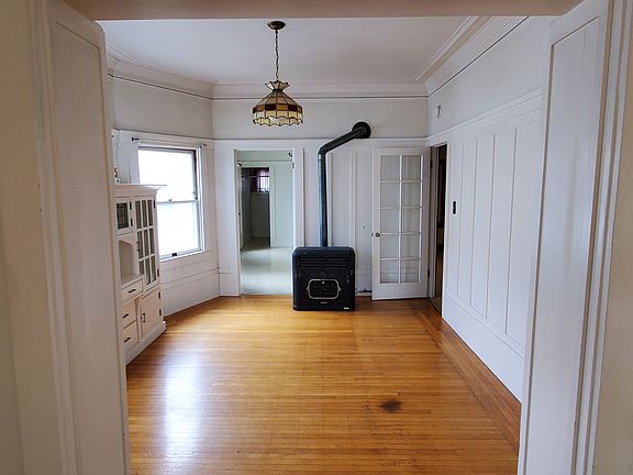 2nd image of 1220 18th St APT B