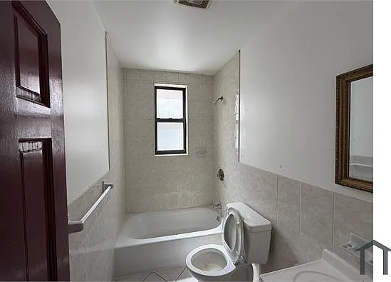 1243 Morrison Ave #1R — Photo 7