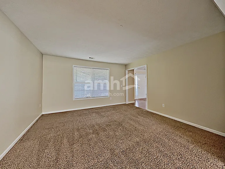 1318 Baylor Dr — Photo 10