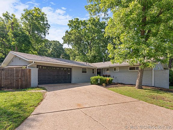 2nd image of 2811 Evergreen Ct