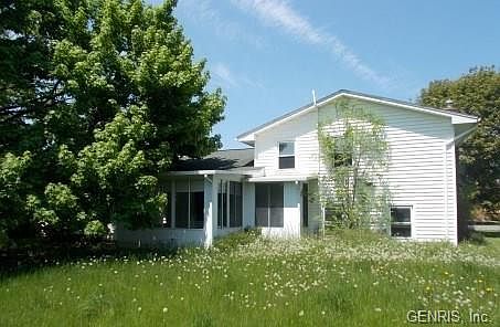 4th image of 57 Crestview Dr