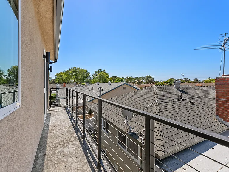 1325 W Ash Ave #B — Photo 15