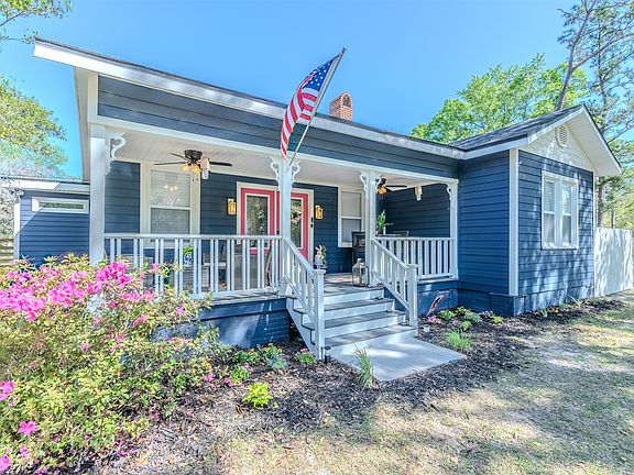 2nd image of 28180 Lake Hampton Rd