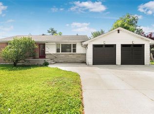 2278 Mount Forest Dr, Burlington, ON L7P1J2
