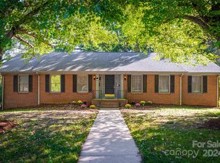 208 Knox St, Statesville, NC 28677