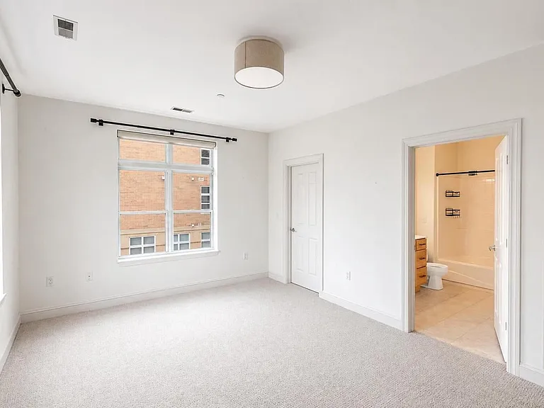 1905 N Water St #205 — Photo 5