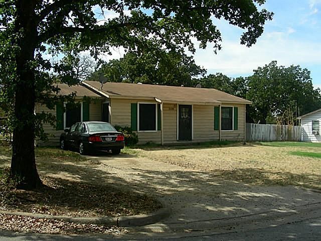 1st image of 5305 Stephanie Dr