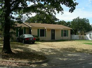 5305 Stephanie Dr, Haltom City, TX 76117