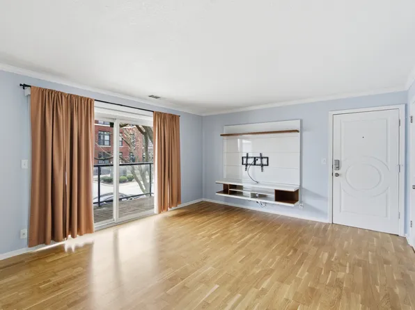 4618 Holly # 4 St, Kansas City, MO 64112