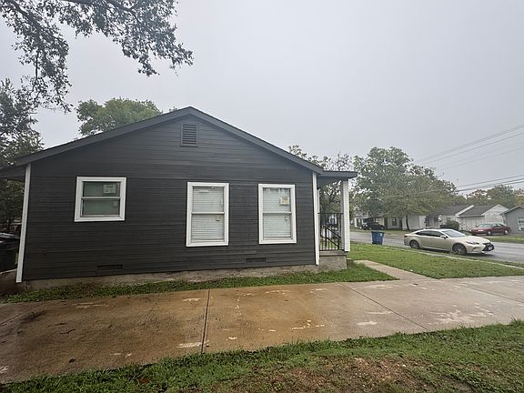 3rd image of 2663 E Ann Arbor Ave