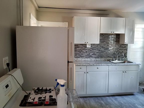 2nd image of 98 Woodland St