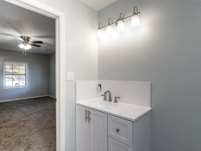 3709 S 65th West Ave — Photo 2