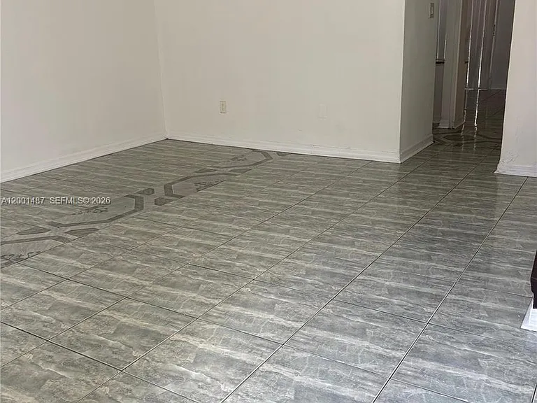 270 NE 142nd St #14A — Photo 3