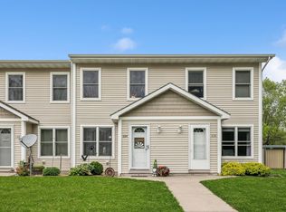634 Pine St UNIT 5, Prescott, WI 54021