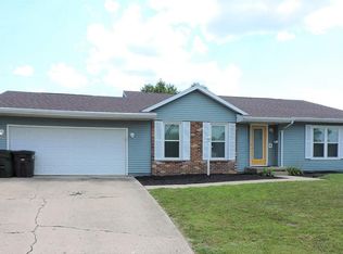 1008 Sunset Rdg, Danville, IL 61832