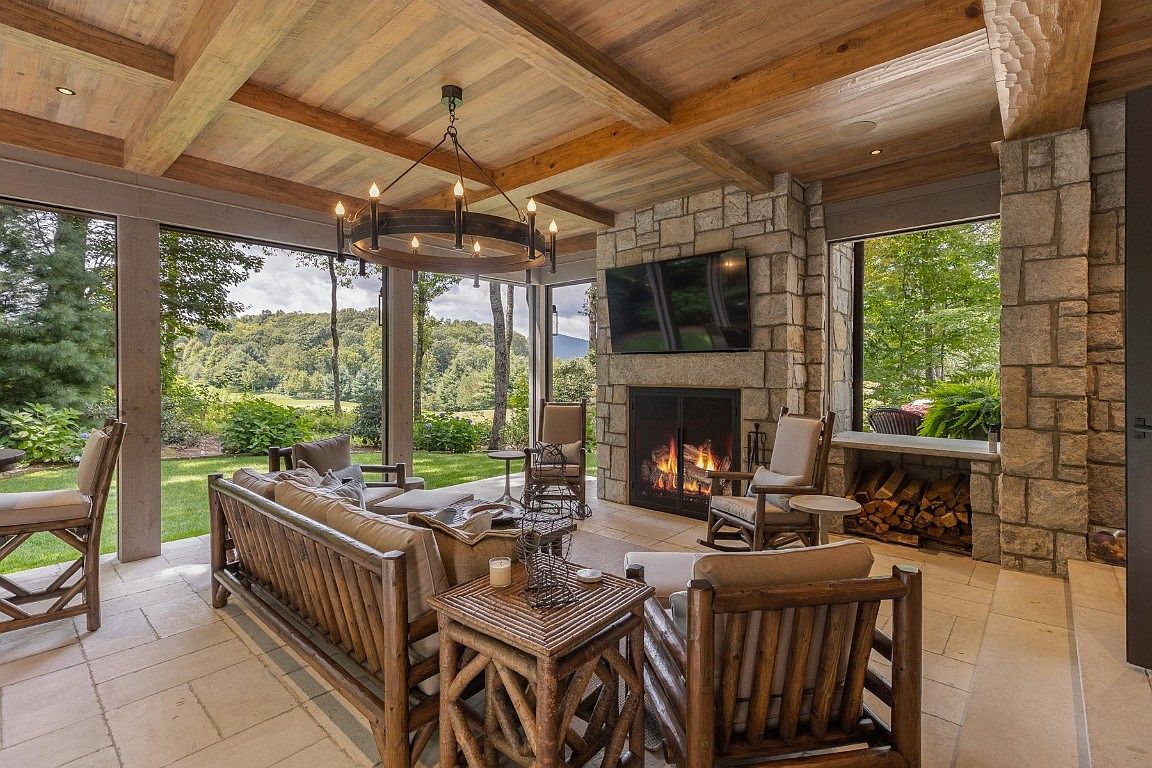 15 Cozy Cottage Lane