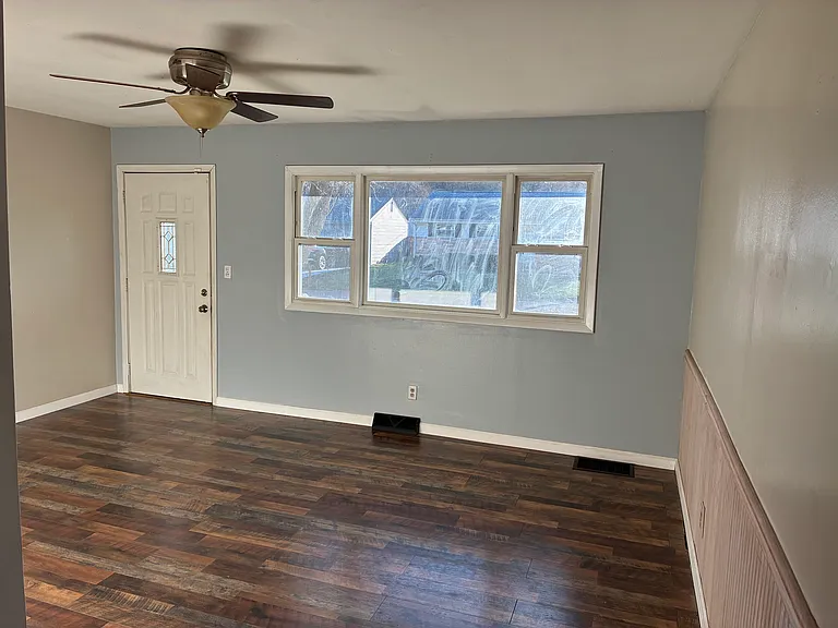 5716 N Terrace Ct — Photo 3