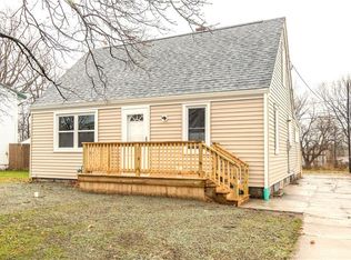 699 S Huth Rd, Cheektowaga, NY 14225
