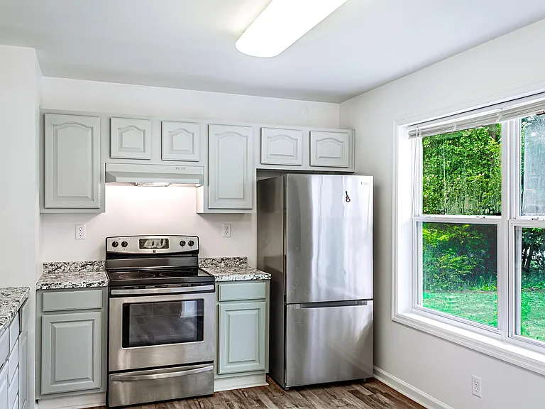 278 N Franklin St — Photo 17