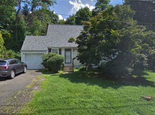 19 Overlook Rd, Ardsley, NY 10502