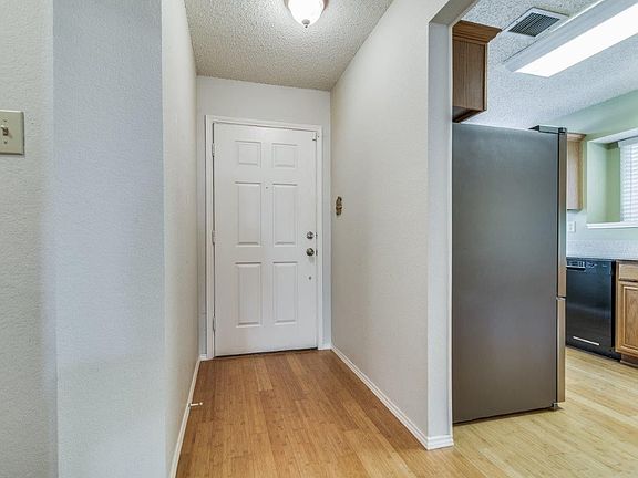 4th image of 6812 Canoe Ln