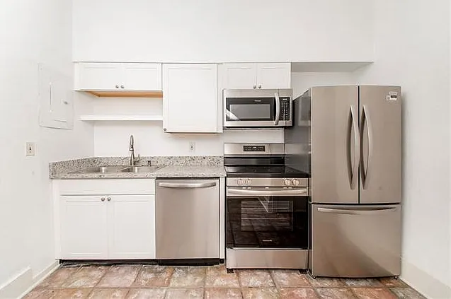 535 Governor Nicholls St — Photo 11