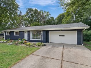 1484 Centerview Dr, Akron, OH