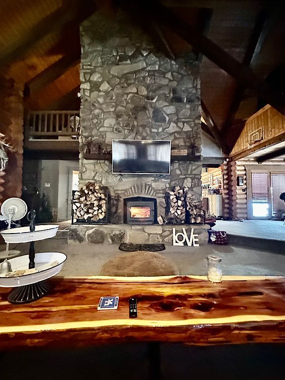 12223 Gaines Way - Property Image