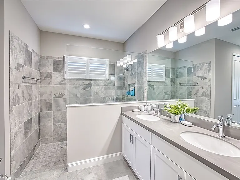 2925 Willow Ridge Ct — Photo 38