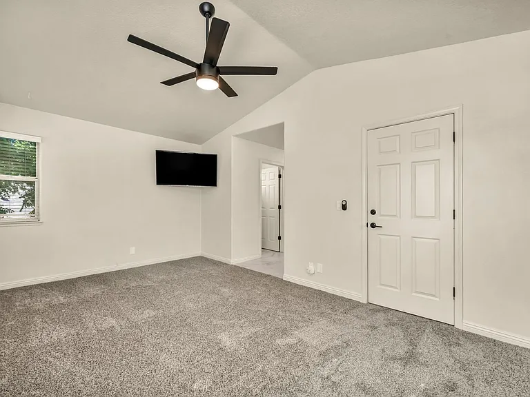 7554 Wheeldale Cir — Photo 17