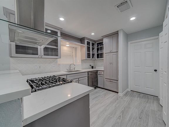 2nd image of 78 Brookflower Rd