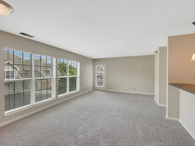 6040 Chasewood Pkwy #203 — Photo 8