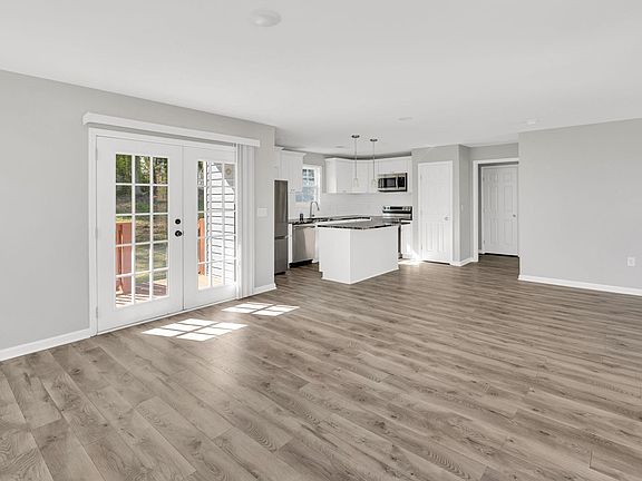 5th image of 804 Fairfield Ct