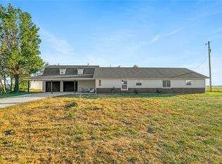9393 NW State Route 52, Amoret, MO 64722