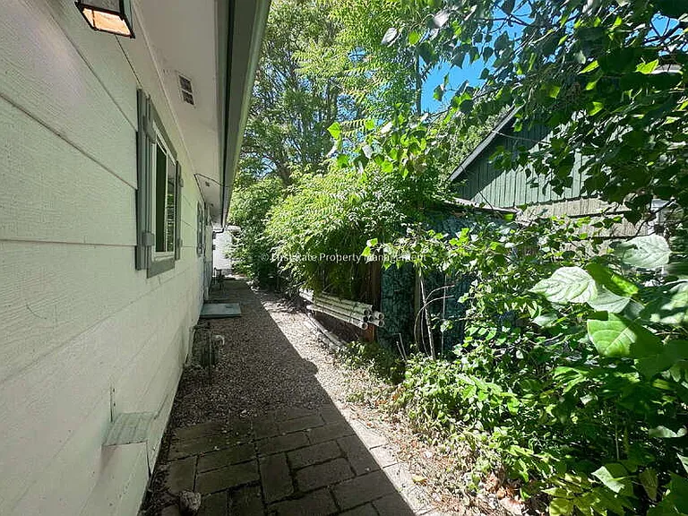 1821 S Jessie St — Photo 13