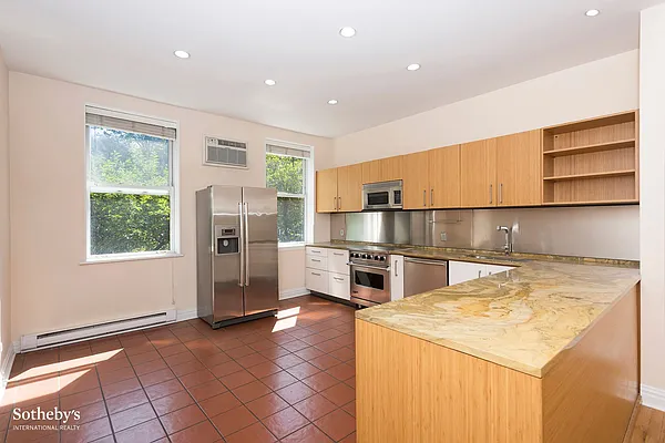 Rented by Sotheby's International Realty | media 4