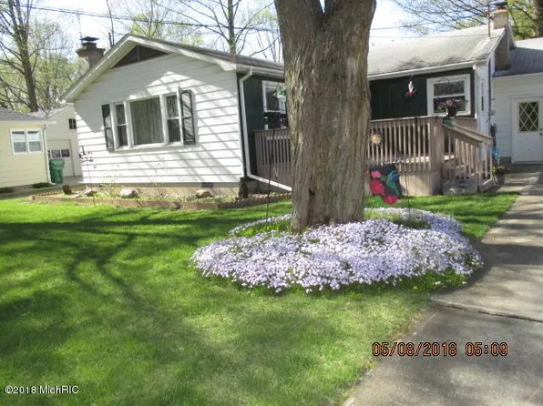 312 Henry St, Burr Oak, MI 49030