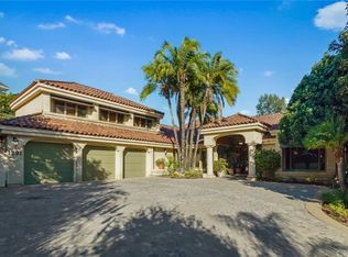 1291 Kings Crown Rd, Santa Ana, CA 92705