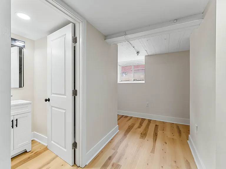 2066 Eastburn Ave — Photo 20